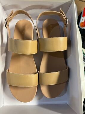 Italian Leather Platform Sandal - Cashew - size 9